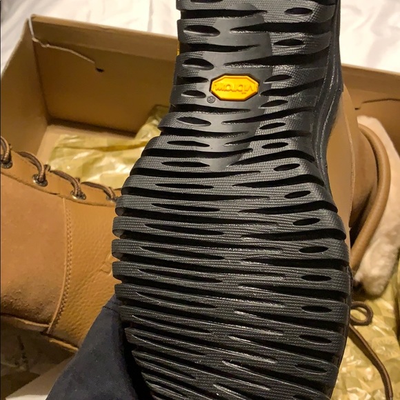 NWT UGG Winter Boots - Picture 3 of 7